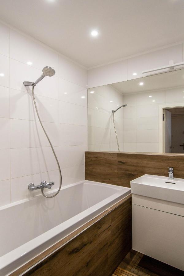 Executive Bright Apt. By Ruterra Praha Eksteriør bilde