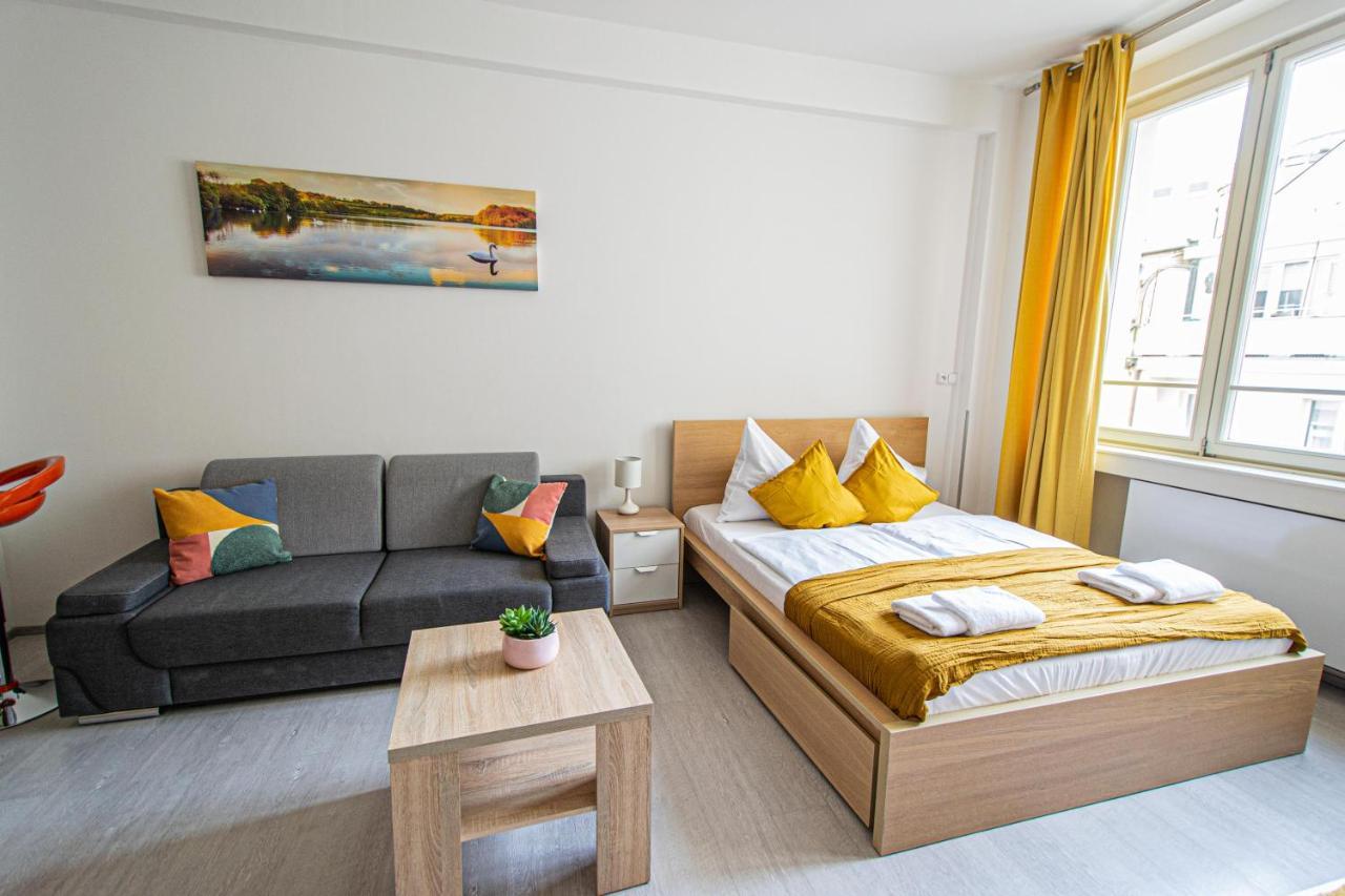 Executive Bright Apt. By Ruterra Praha Eksteriør bilde